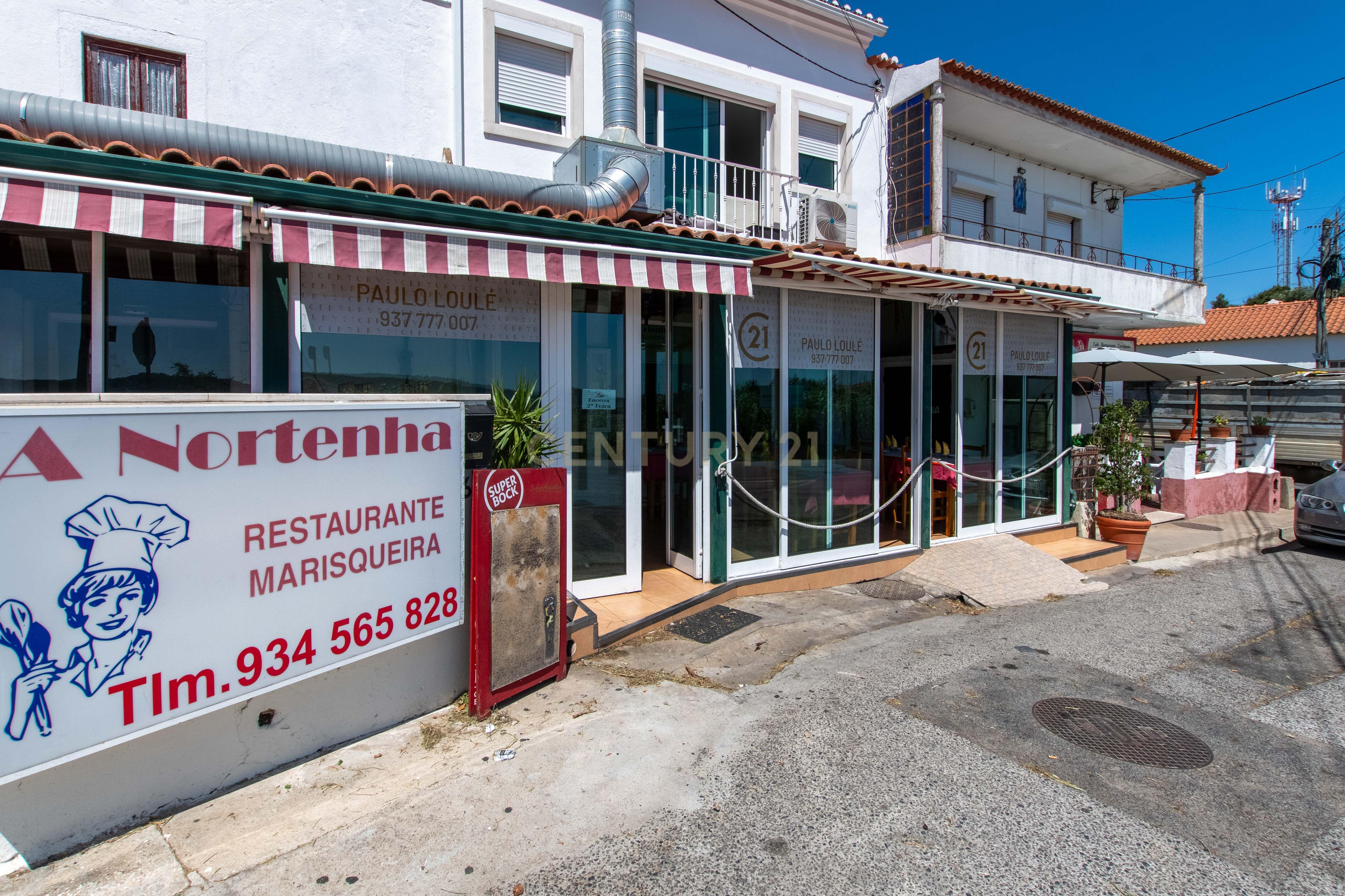 Moradia com restaurante e apartamento - Image 25