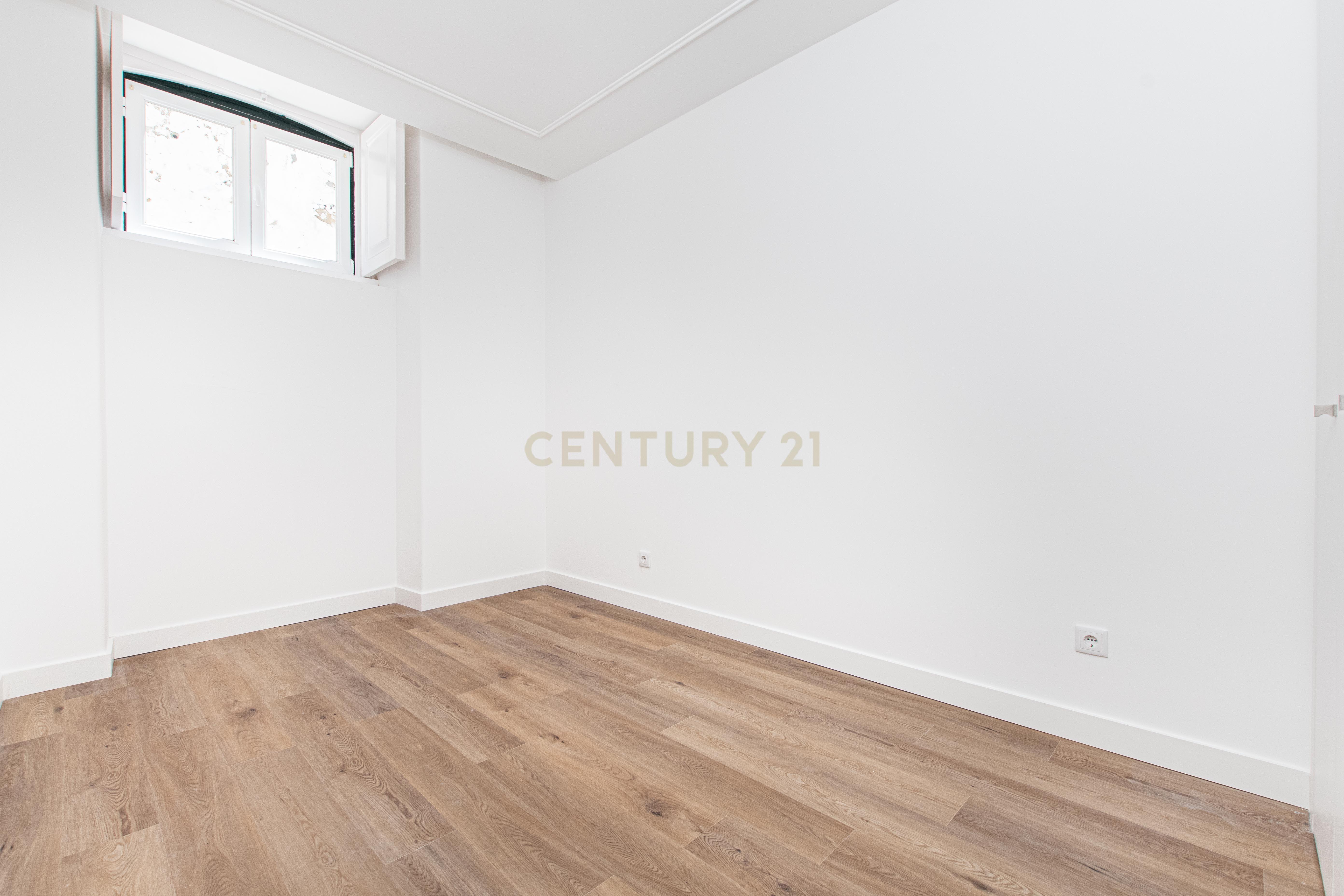 Apartamento remodelado T3 com varanda no Príncipe Real - Image 8