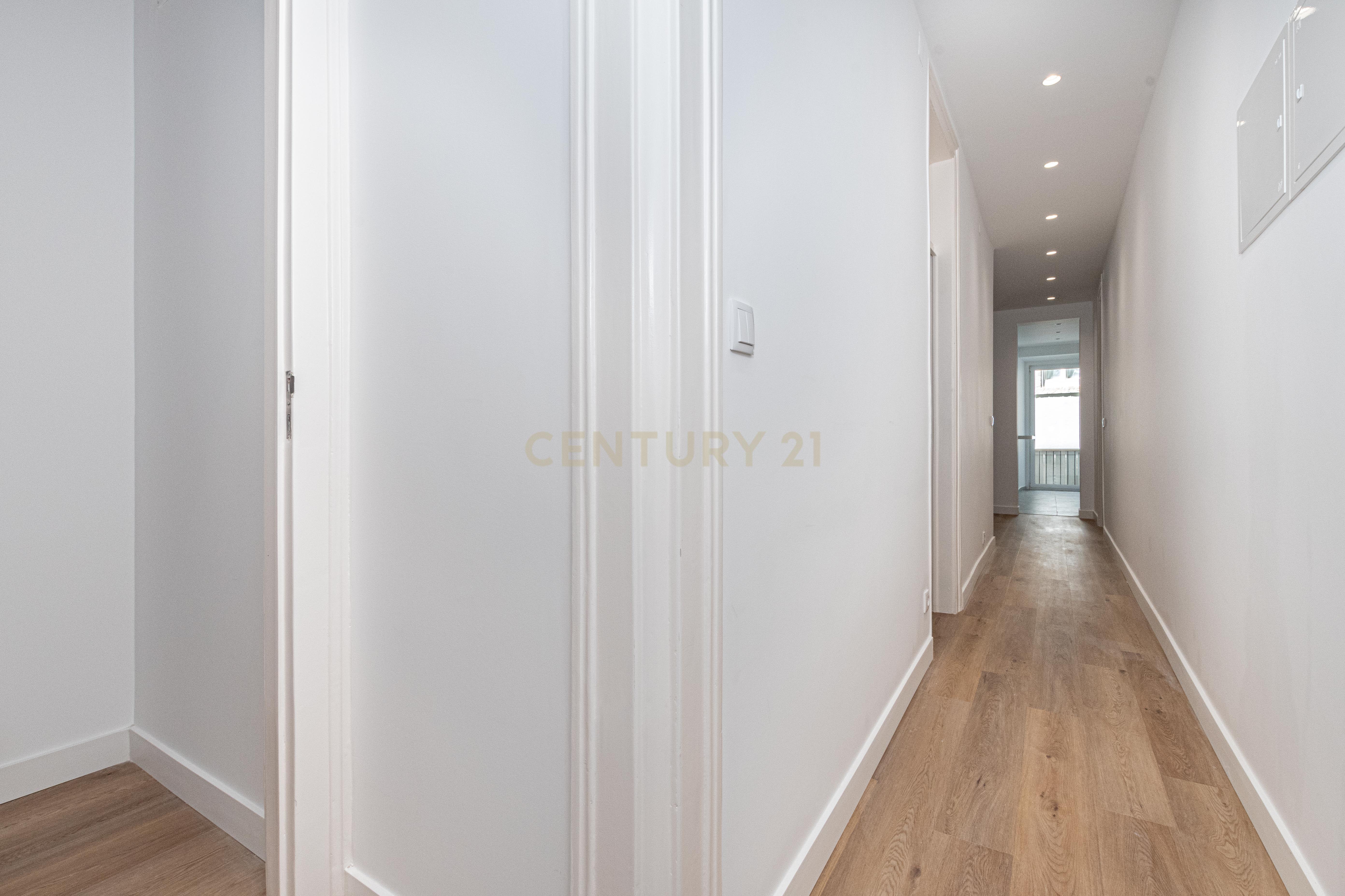 Apartamento remodelado T3 com varanda no Príncipe Real - Image 6