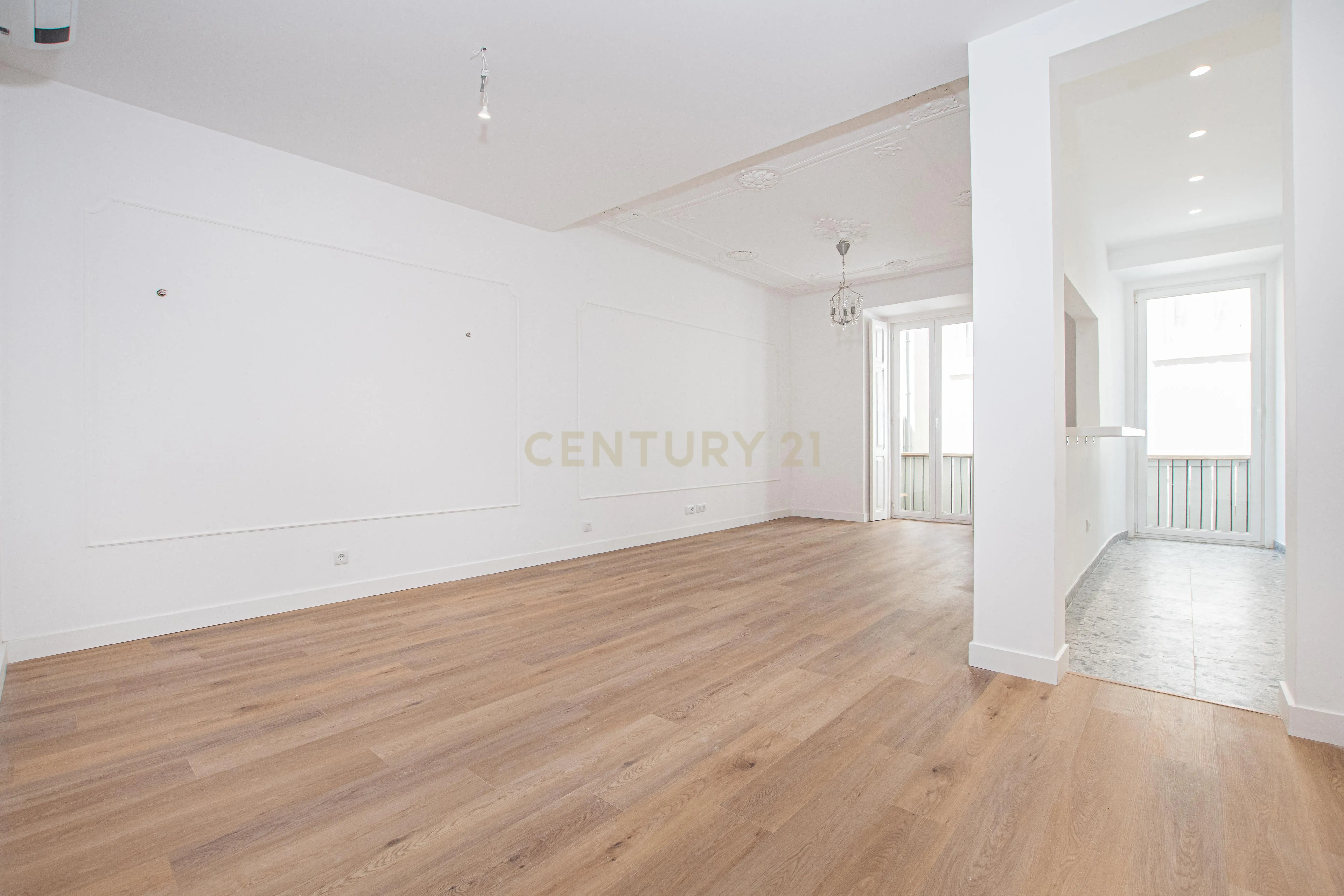 Apartamento remodelado T3 com varanda no Príncipe Real - Image 5