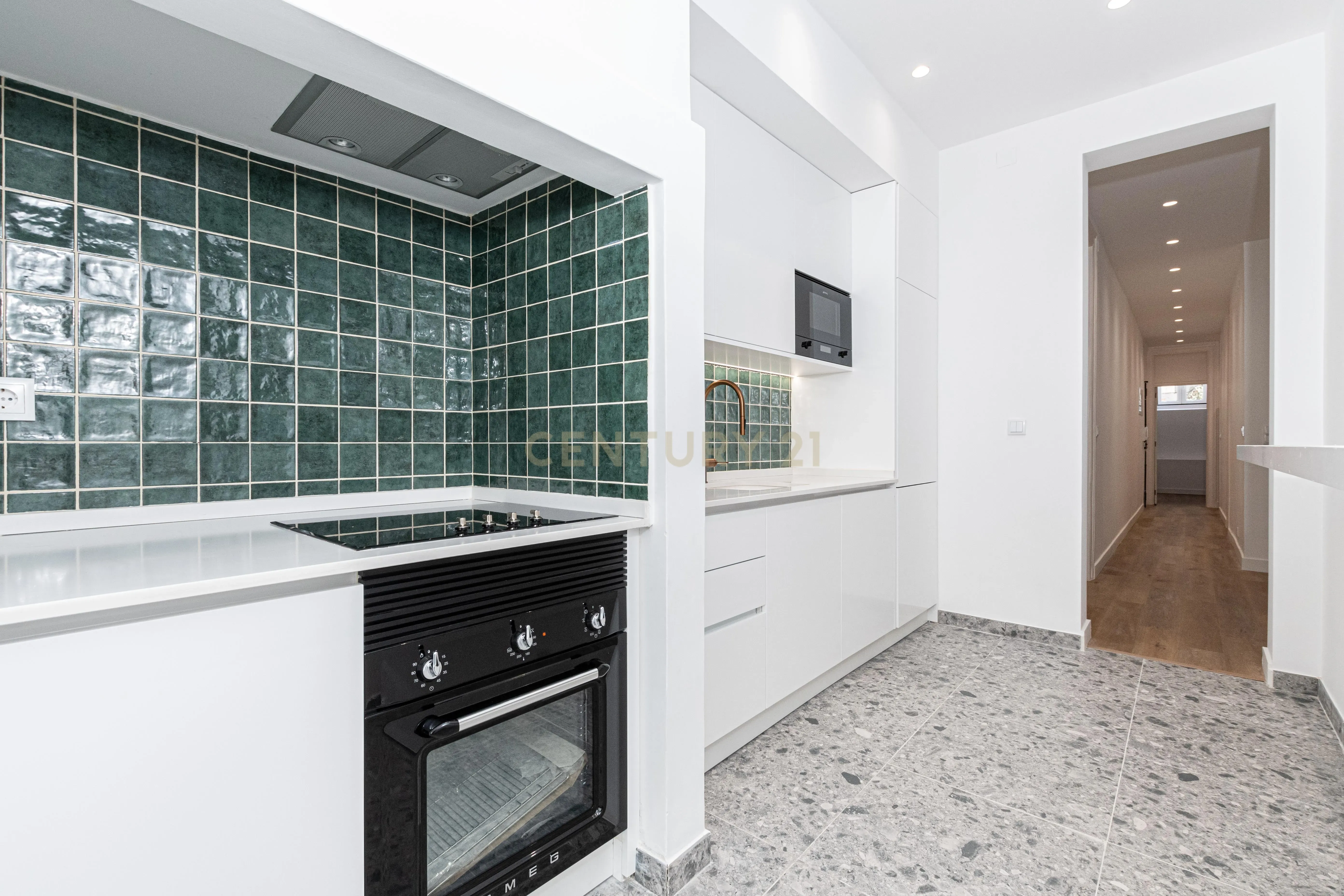 Apartamento remodelado T3 com varanda no Príncipe Real - Image 18