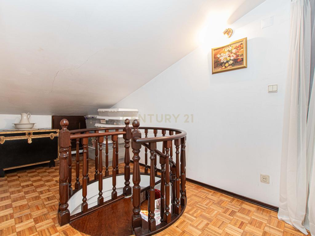 Apartamento T3+1 Centro do Bombarral - Image 7