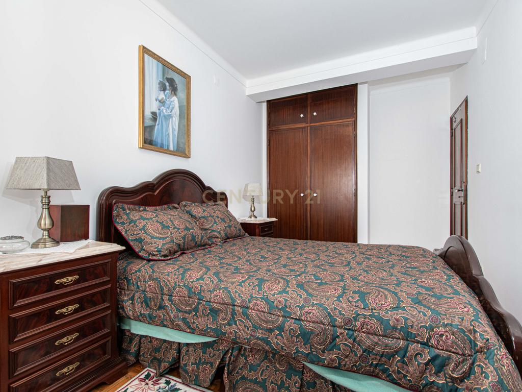 Apartamento T3+1 Centro do Bombarral - Image 23