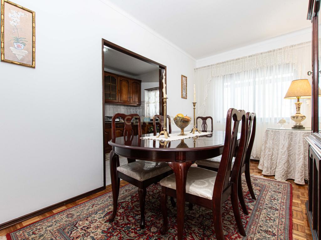 Apartamento T3+1 Centro do Bombarral - Image 13