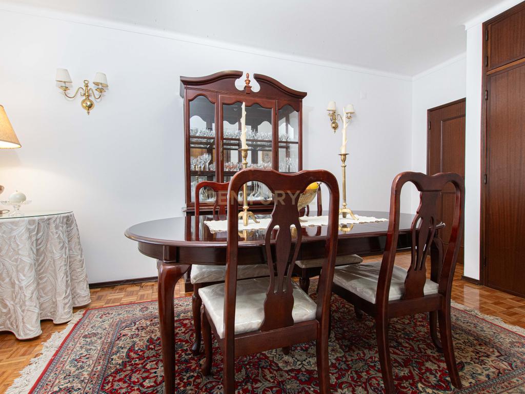Apartamento T3+1 Centro do Bombarral - Image 16