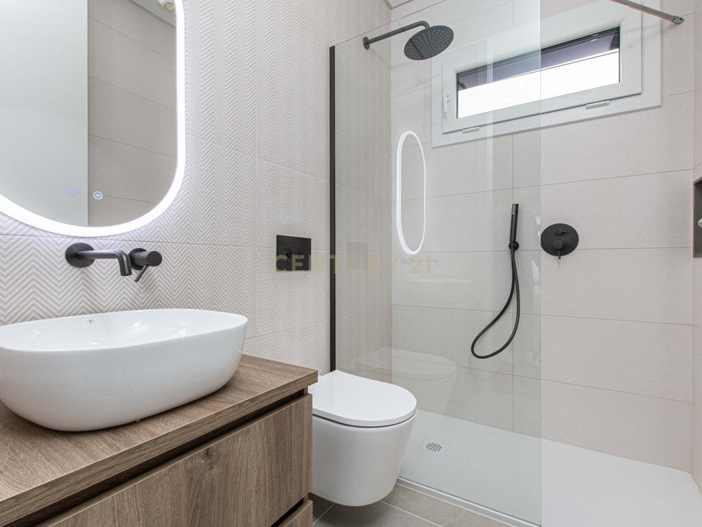 Moradia Premium T4 em Fernão Ferro – Luxo, Conforto e Exclusividade - Image 9
