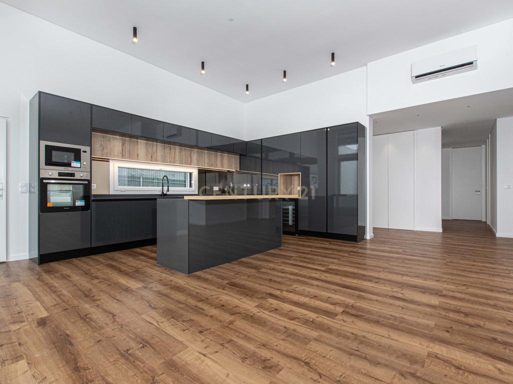 Moradia Premium T4 em Fernão Ferro – Luxo, Conforto e Exclusividade - Image 23