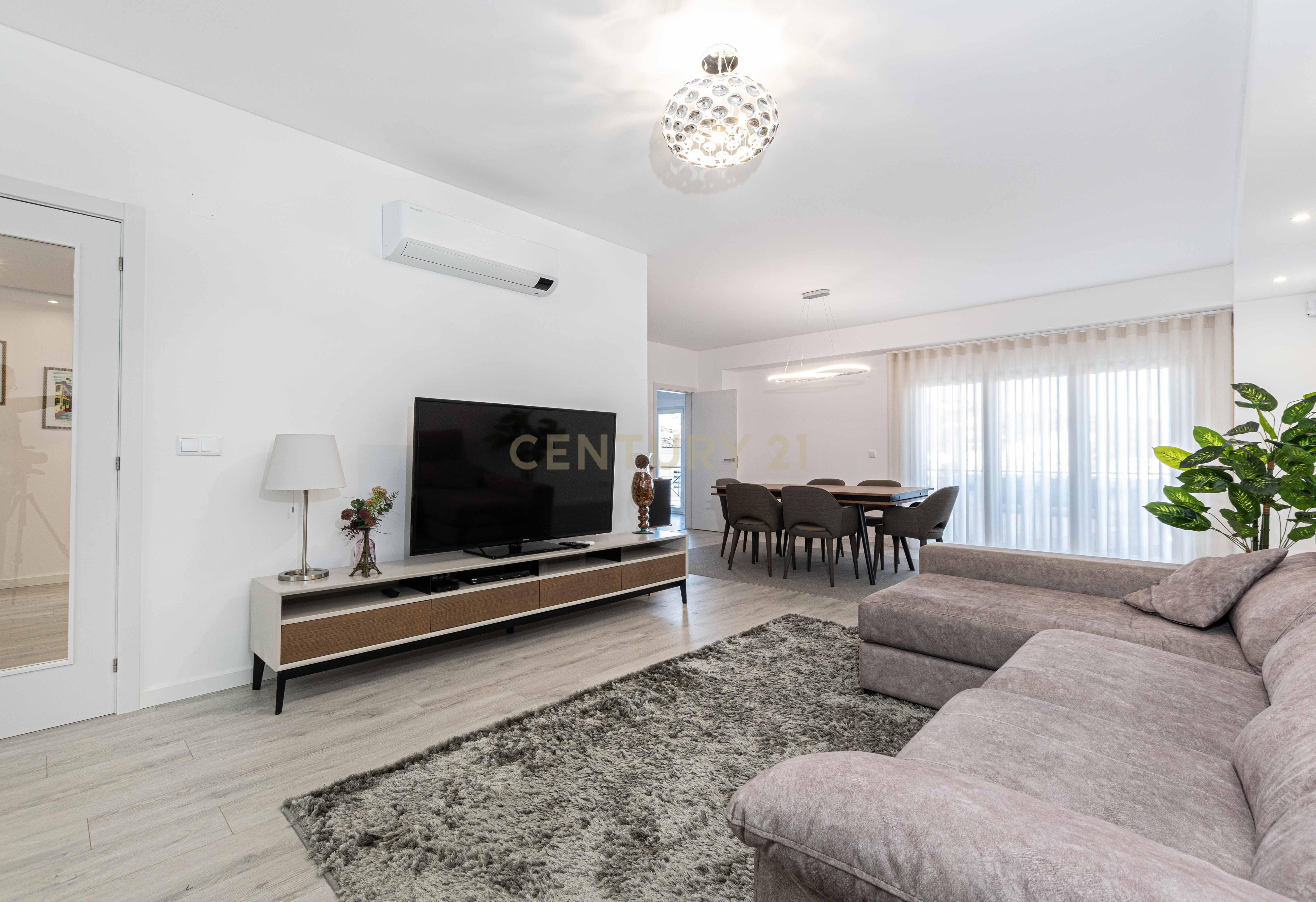 Moradia T5 - Casas do Rio - Image 8