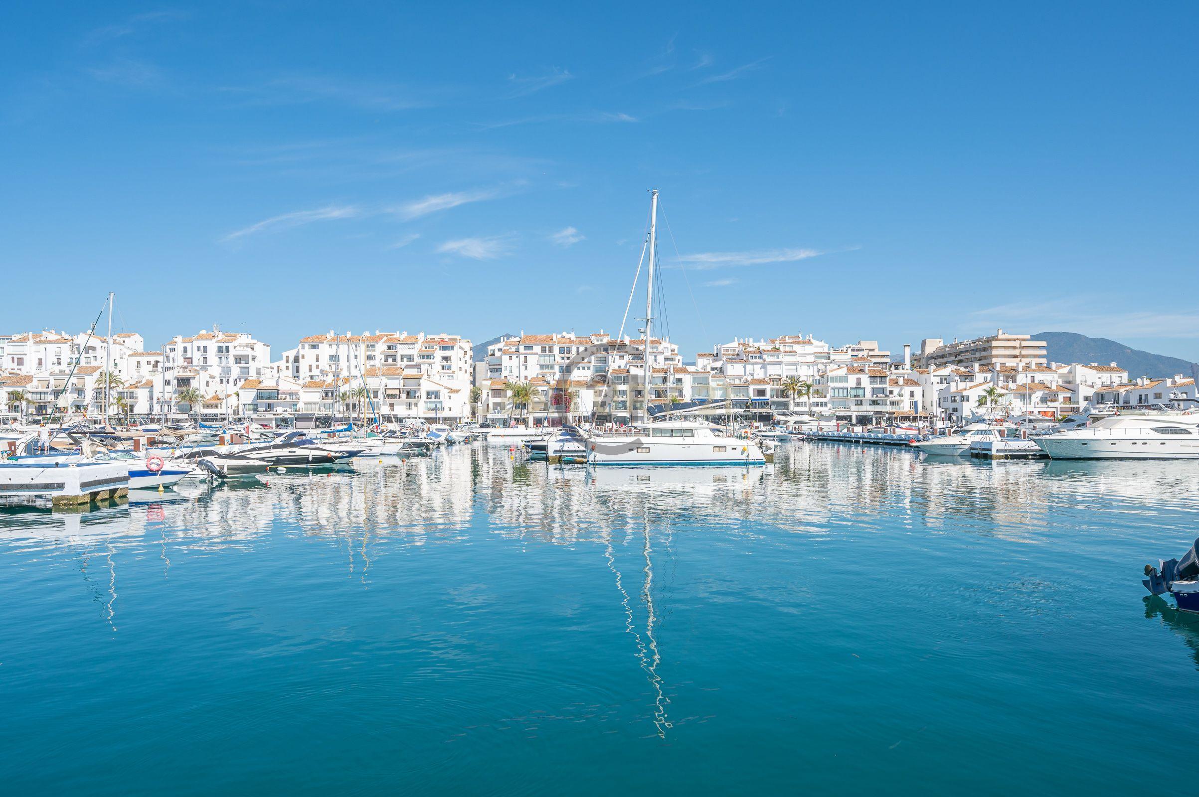 Apartamento Moderno em Málaga com Piscina e Proximidade à Praia - Image 38