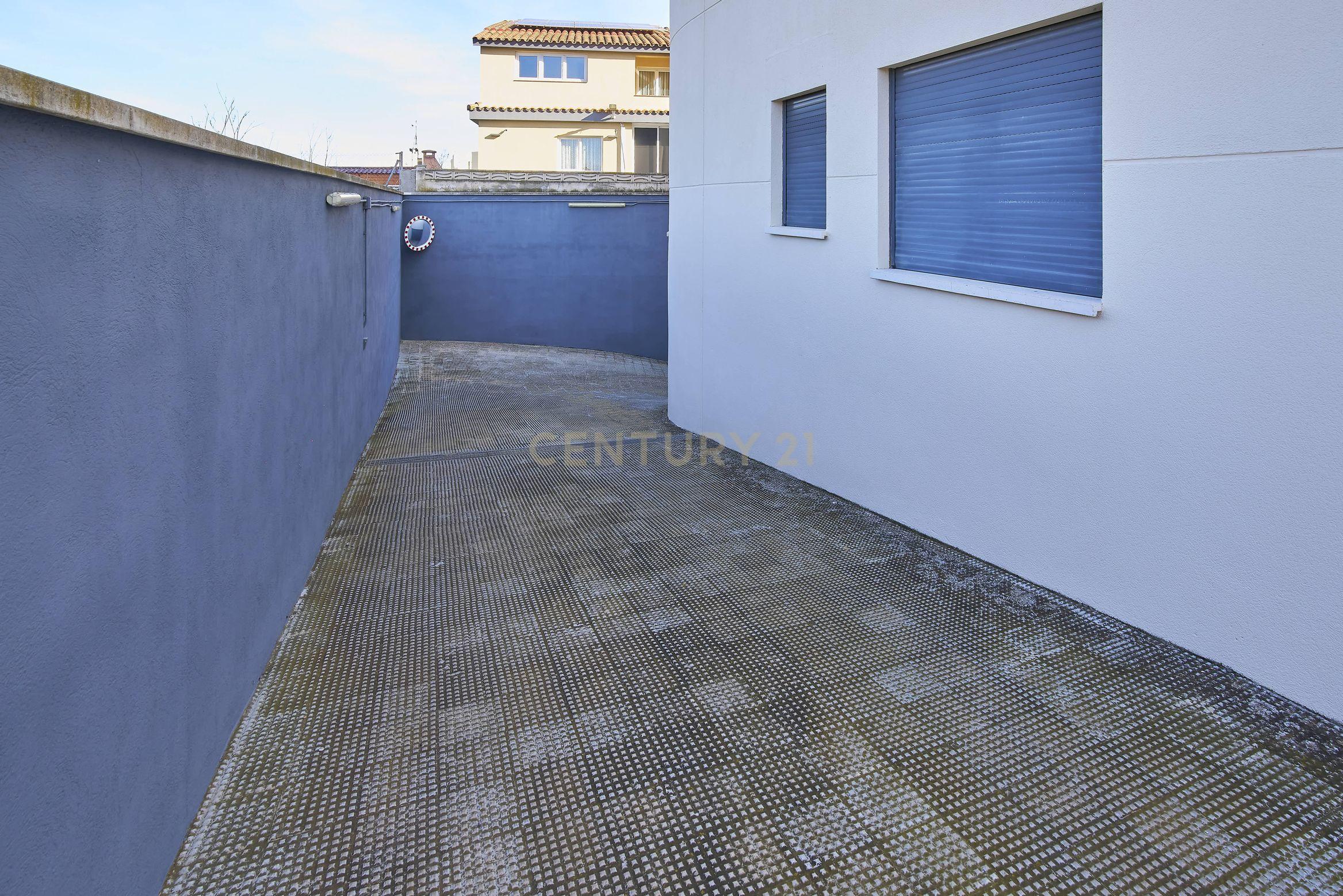 undefined - Image 49
