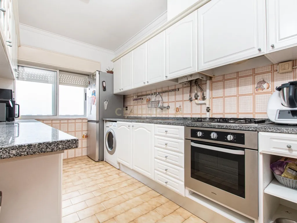 Apartamento T2+1 a 9 Minutos a pé da estação da Amadora - Image 6
