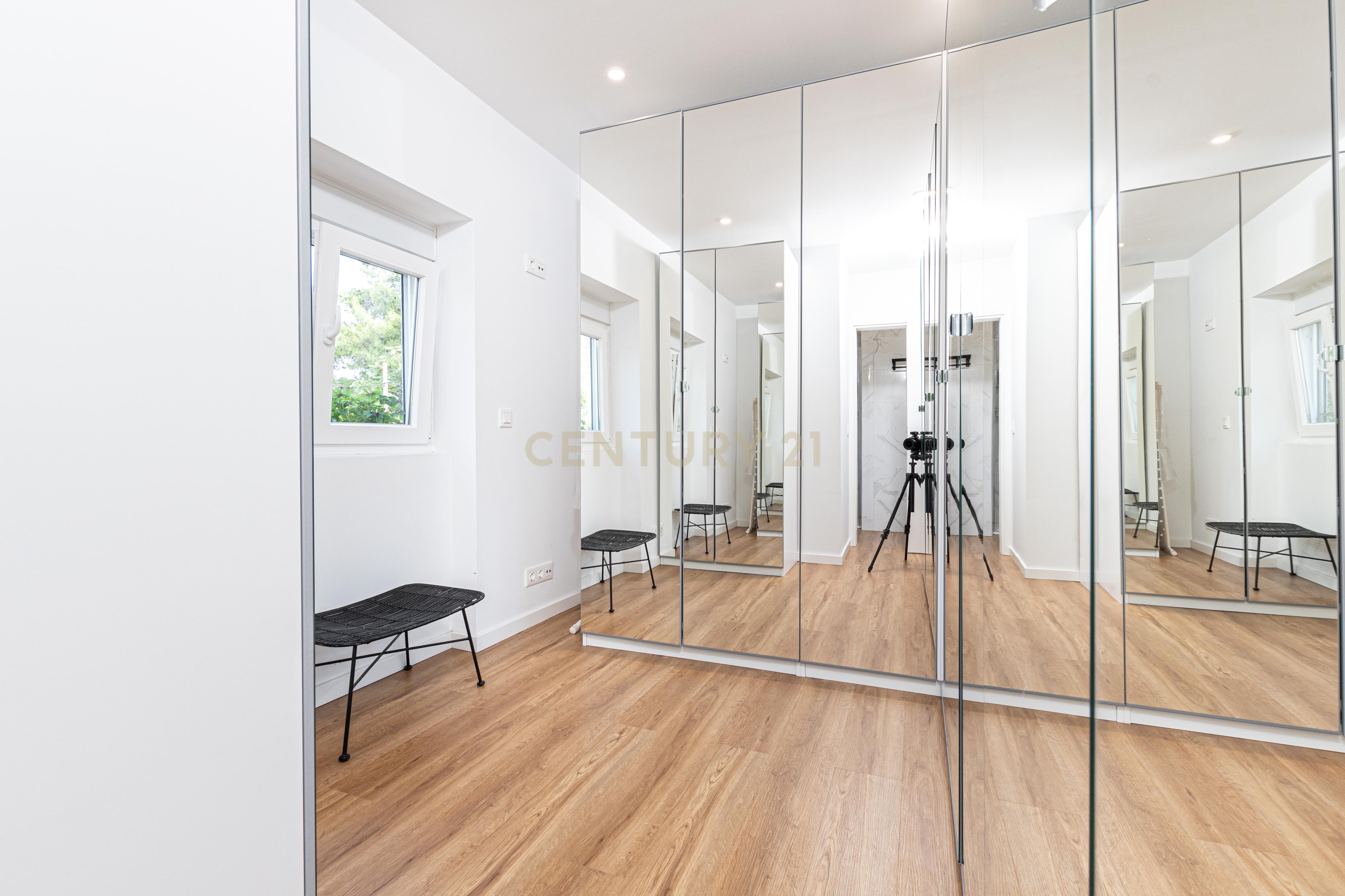 Moradia Geminada T3 - Campolide - Image 19