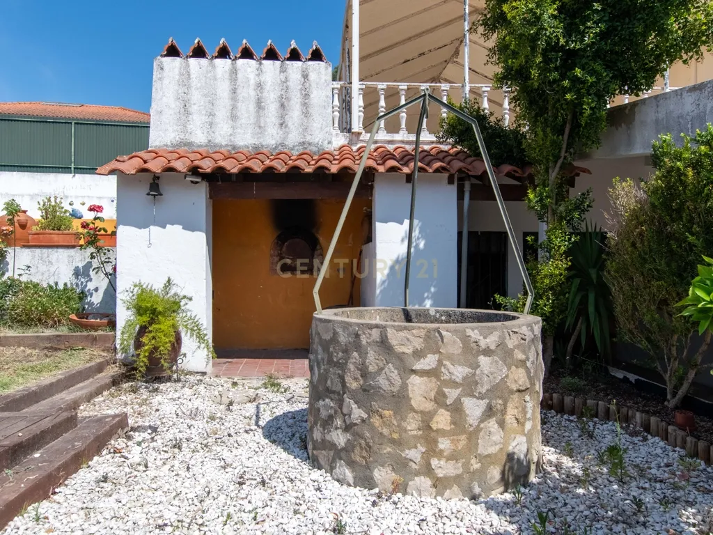 T4 +1 com jardim, piscina e garagem - Image 42
