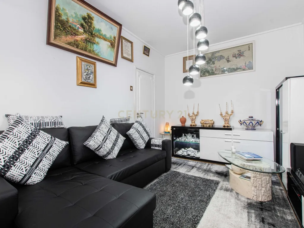 Apartamento T3 Odivelas - Metro - Image 7