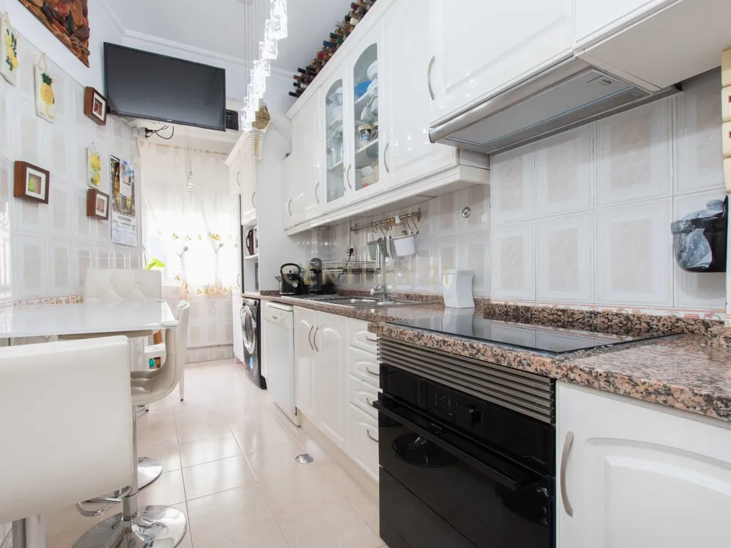 Apartamento T3 Odivelas - Metro - Image 9