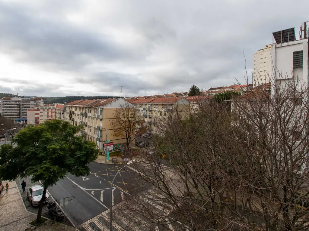 Apartamento T3 Odivelas - Metro - Image 4
