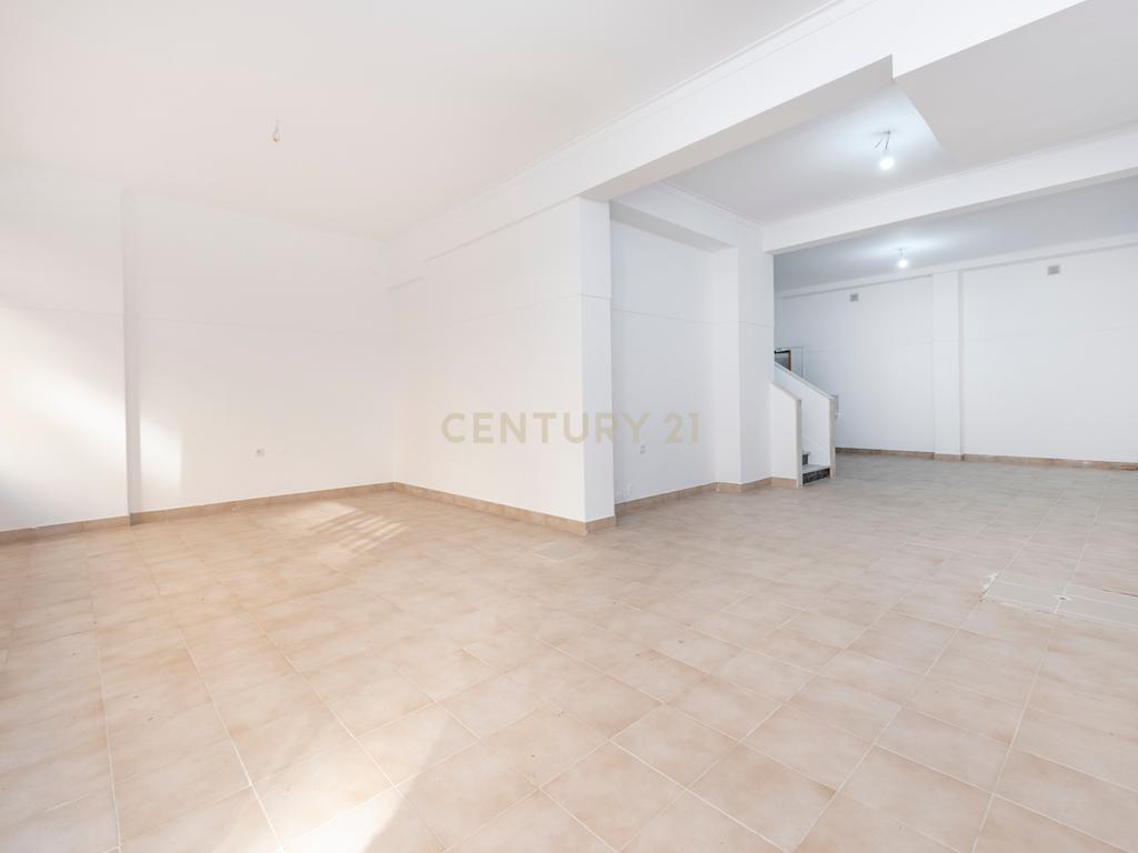 SUSPENSO Loja/Espaço Comercial/Escritório com 112 m2 na Quinta da Samaritana, em Belas, Queluz - Image 4
