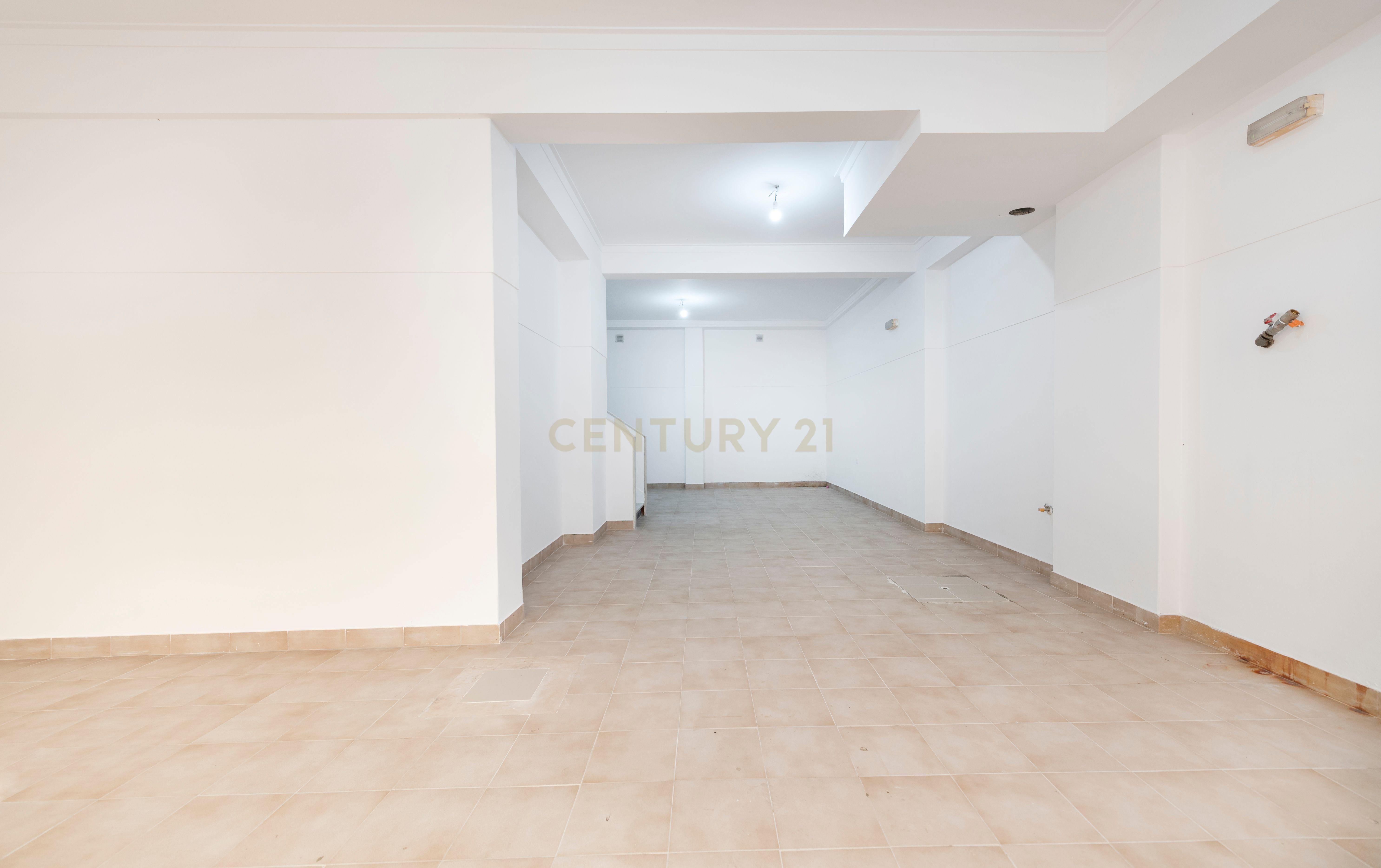 SUSPENSO Loja/Espaço Comercial/Escritório com 112 m2 na Quinta da Samaritana, em Belas, Queluz - Image 5