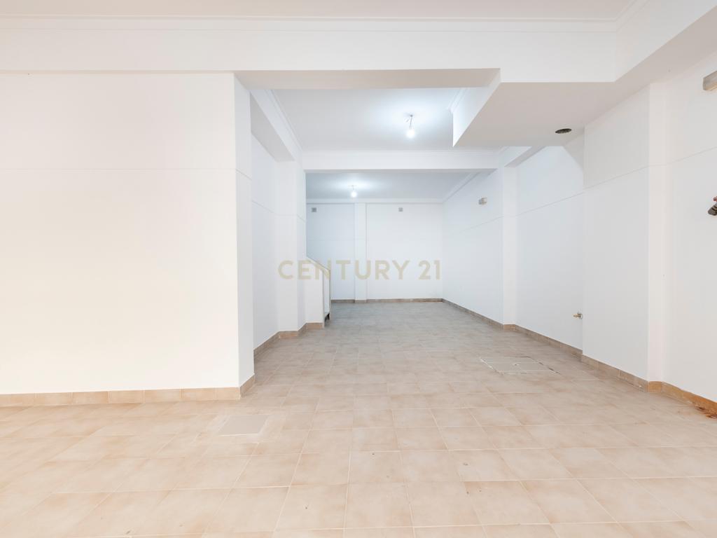 SUSPENSO Loja/Espaço Comercial/Escritório com 112 m2 na Quinta da Samaritana, em Belas, Queluz - Image 5