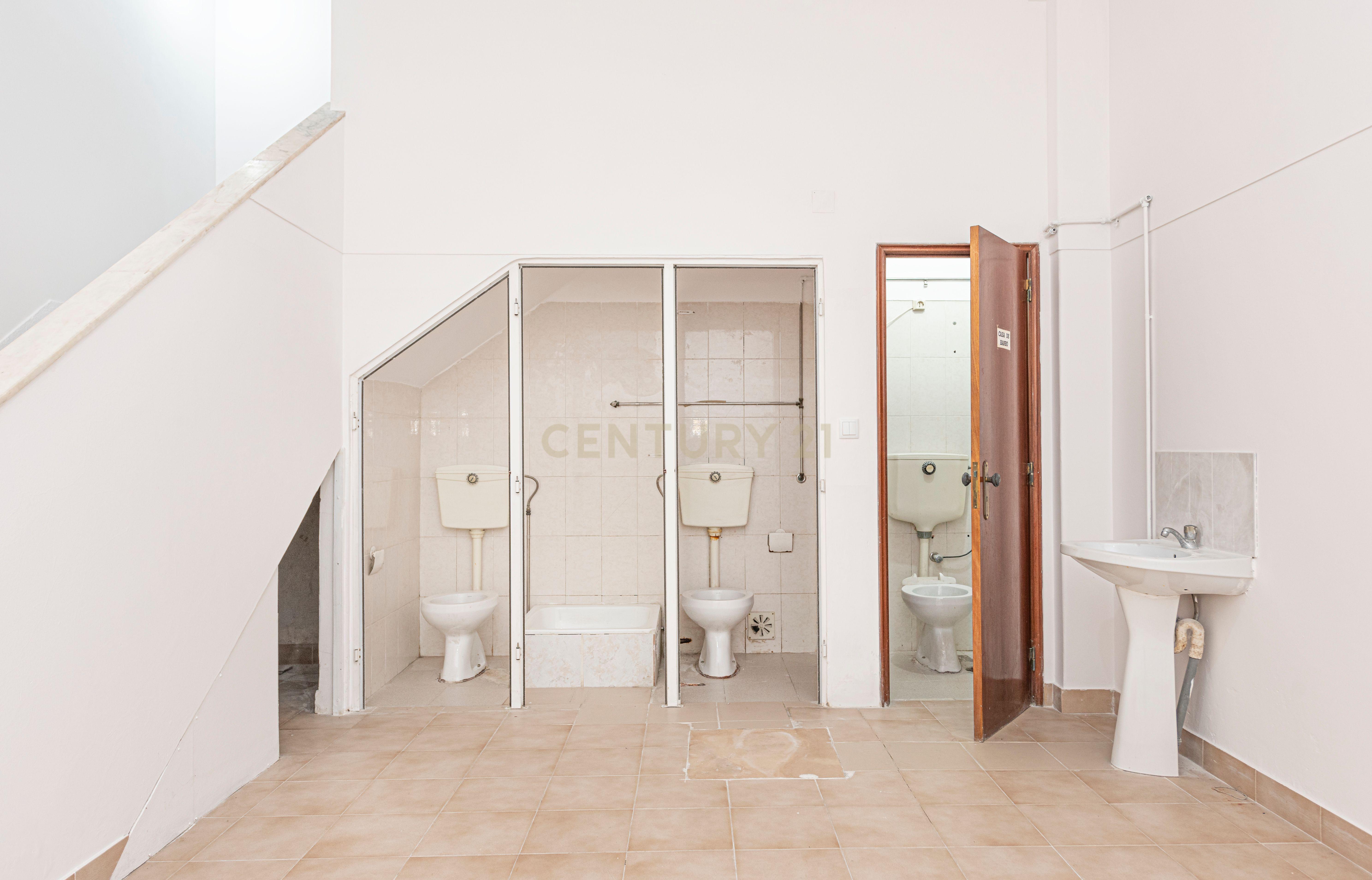 SUSPENSO Loja/Espaço Comercial/Escritório com 112 m2 na Quinta da Samaritana, em Belas, Queluz - Image 42