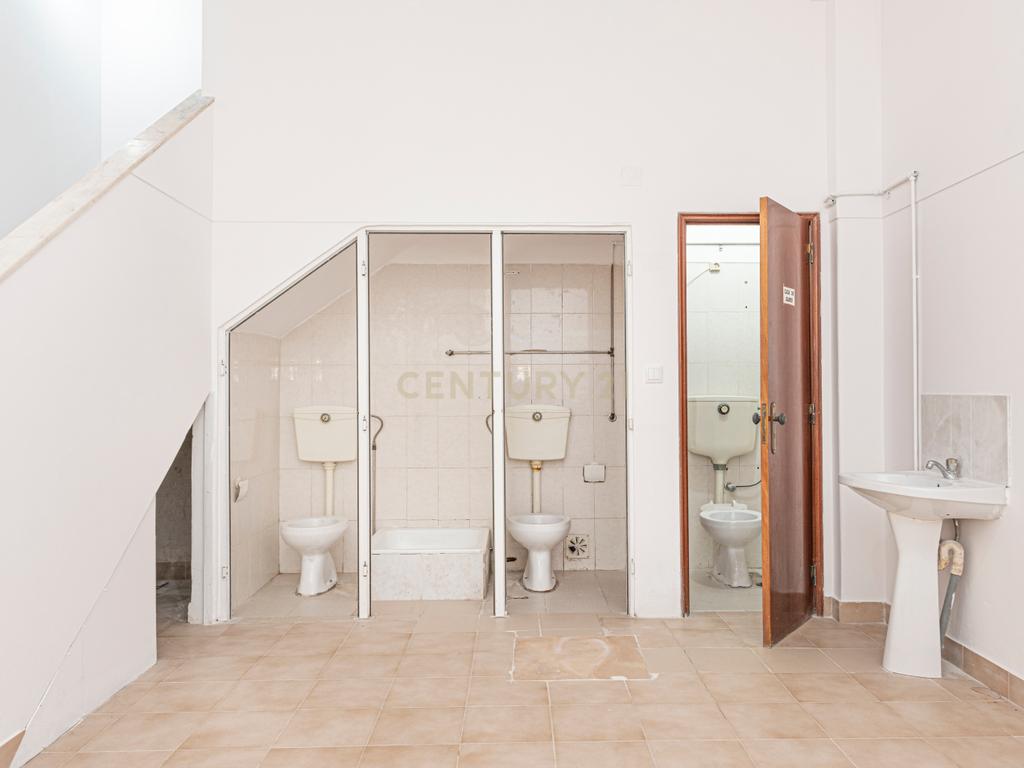 SUSPENSO Loja/Espaço Comercial/Escritório com 112 m2 na Quinta da Samaritana, em Belas, Queluz - Image 42