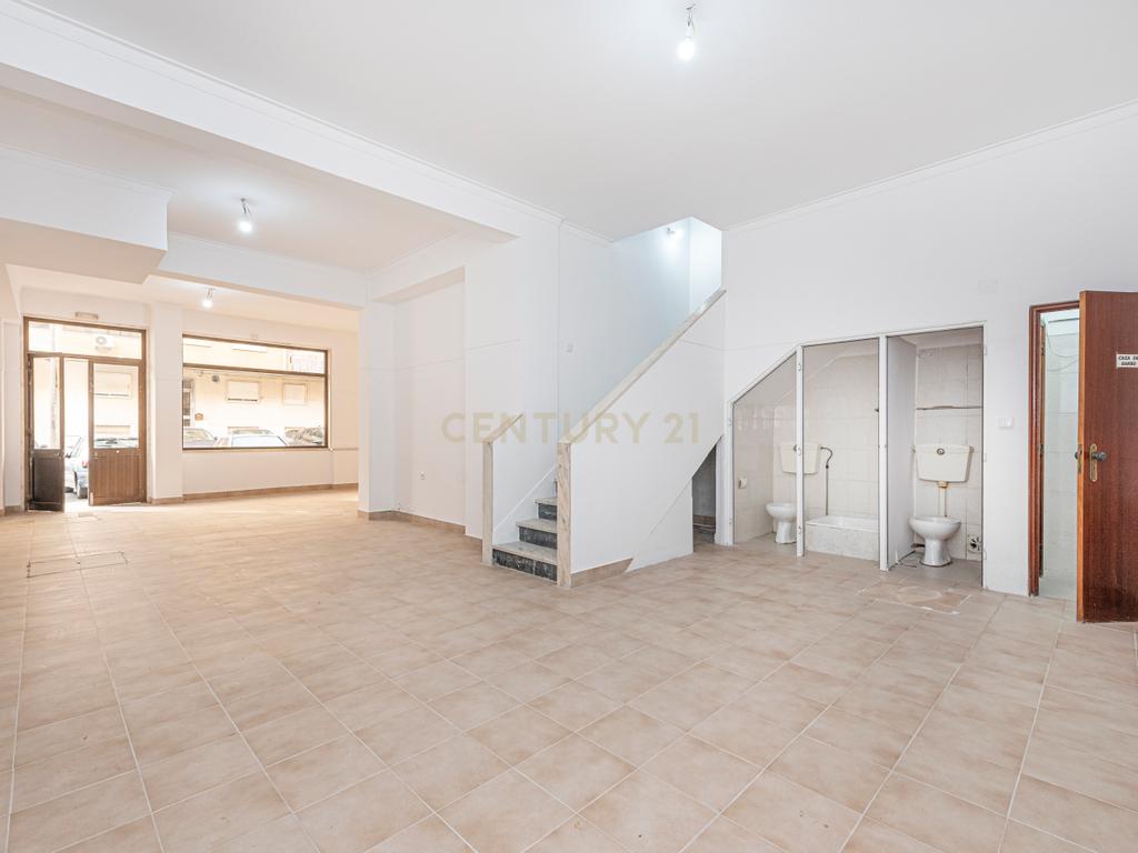 SUSPENSO Loja/Espaço Comercial/Escritório com 112 m2 na Quinta da Samaritana, em Belas, Queluz - Image 7