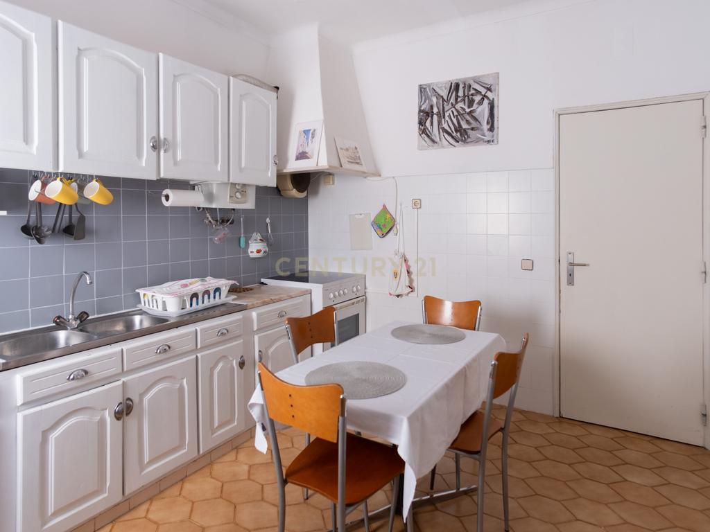 Casa Isolada em Algoz com 7 Quartos e 5 WC - Image 9