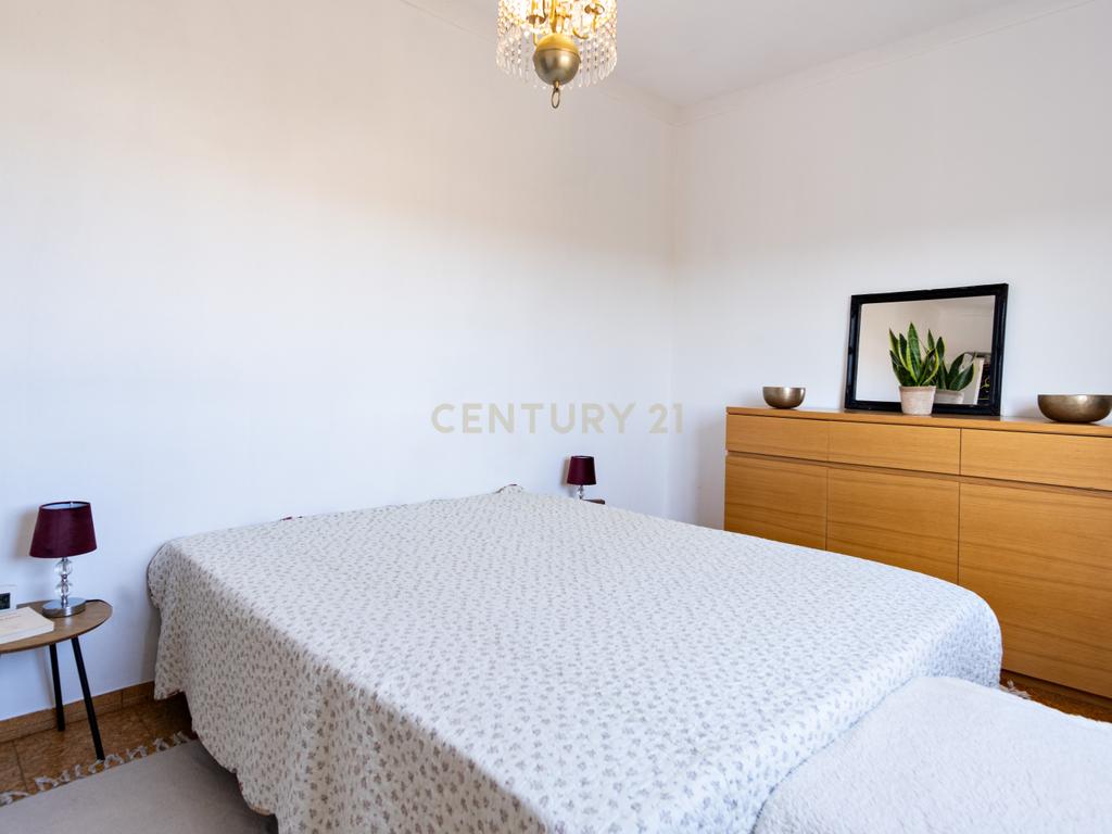 Casa Isolada em Algoz com 7 Quartos e 5 WC - Image 11