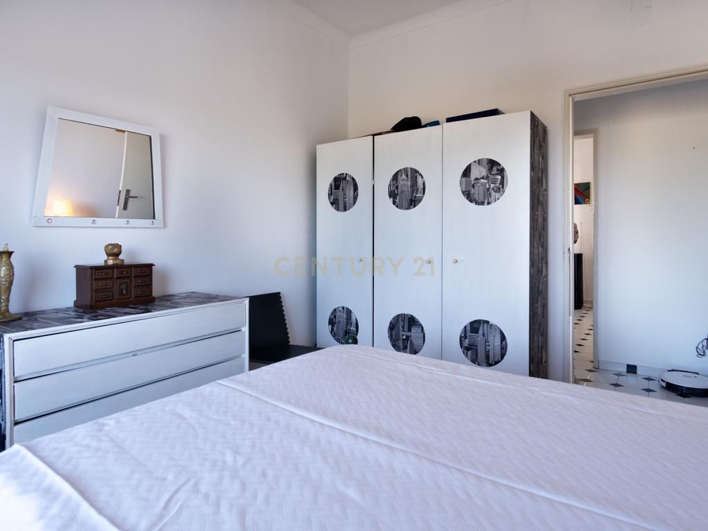 Casa Isolada em Algoz com 7 Quartos e 5 WC - Image 17