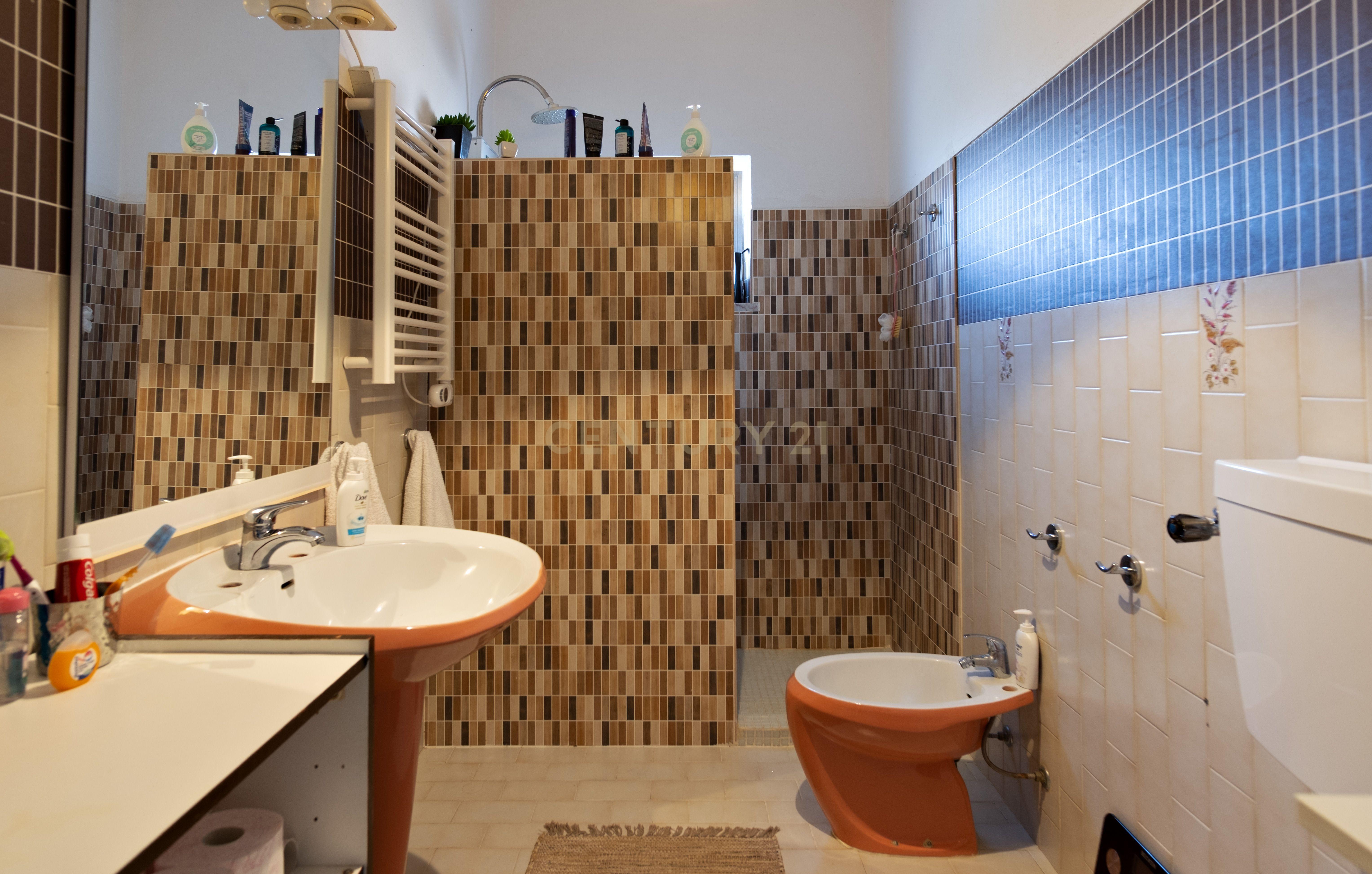 Casa Isolada em Algoz com 7 Quartos e 5 WC - Image 18