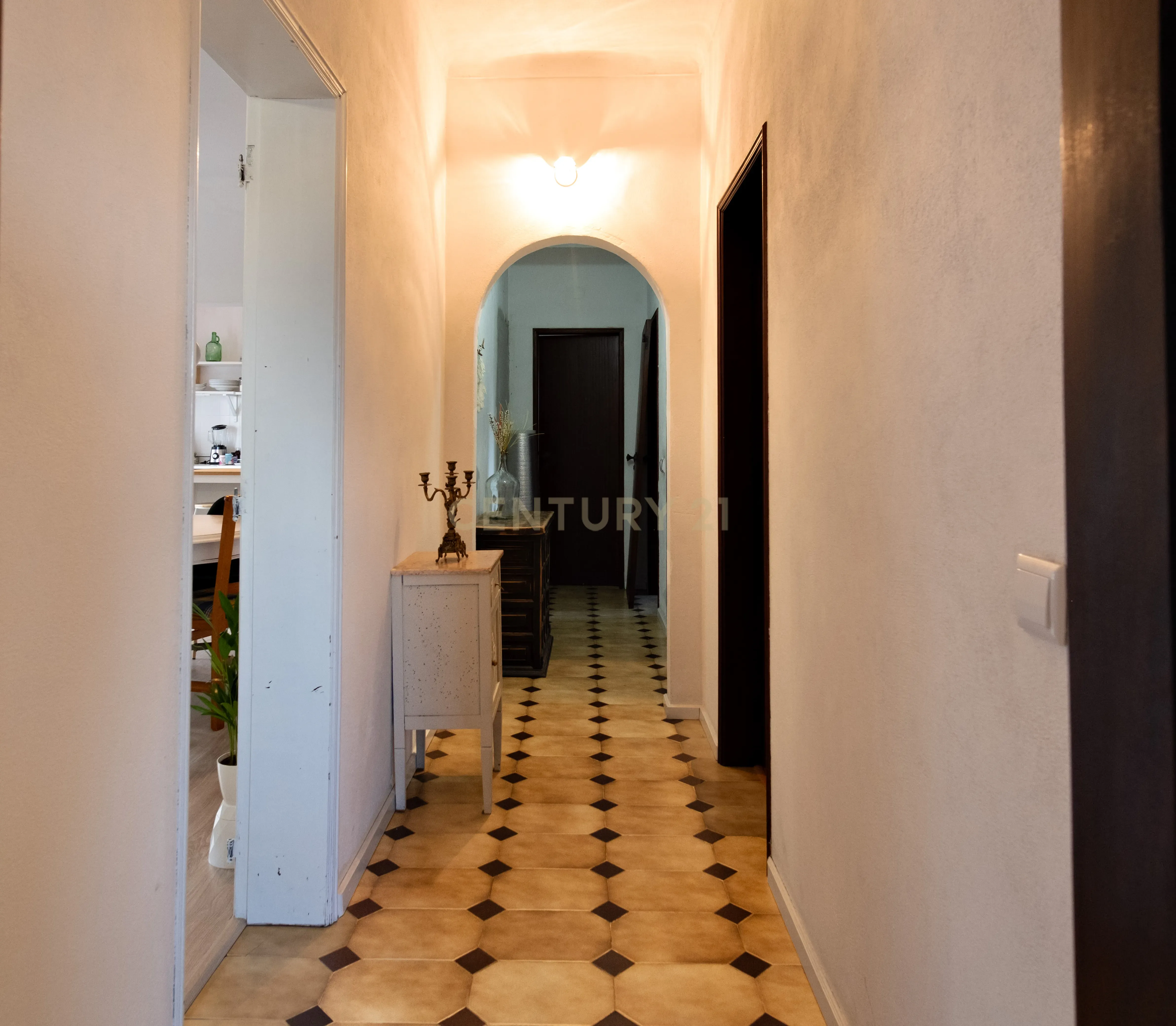 Casa Isolada em Algoz com 7 Quartos e 5 WC - Image 32