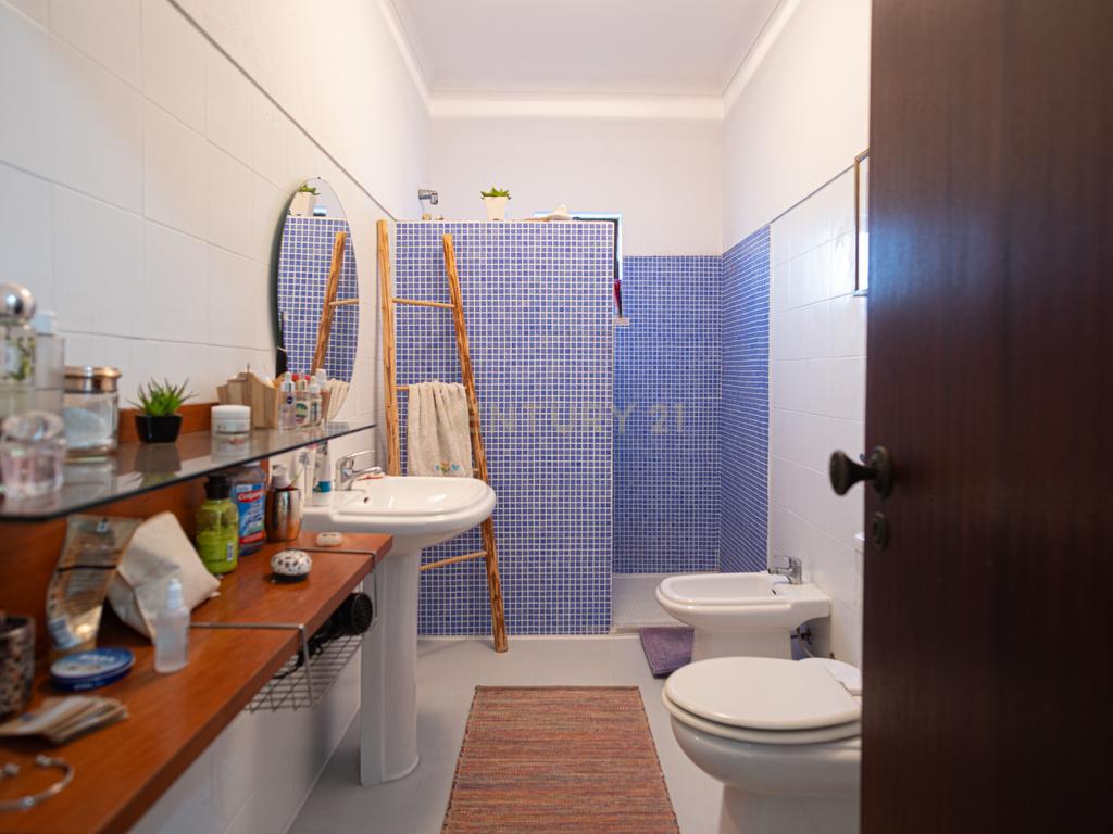Casa Isolada em Algoz com 7 Quartos e 5 WC - Image 35