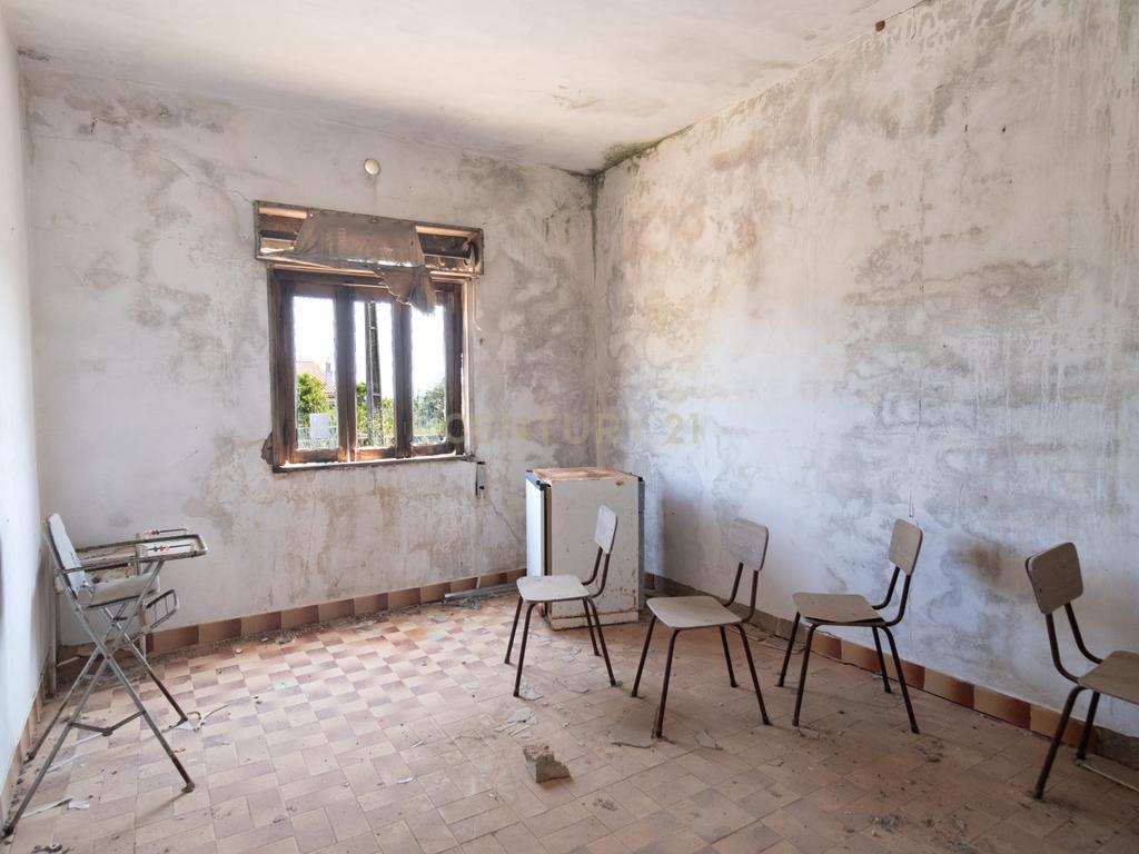 Moradia com terreno rústico em Benafim, para renovar - Image 8
