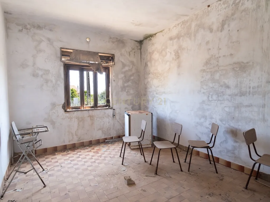 Moradia com terreno rústico em Benafim, para renovar - Image 8