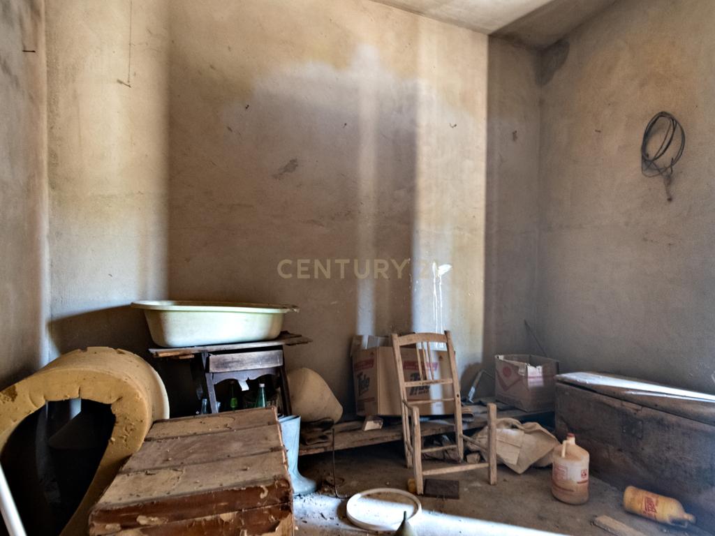 Moradia com terreno rústico em Benafim, para renovar - Image 15
