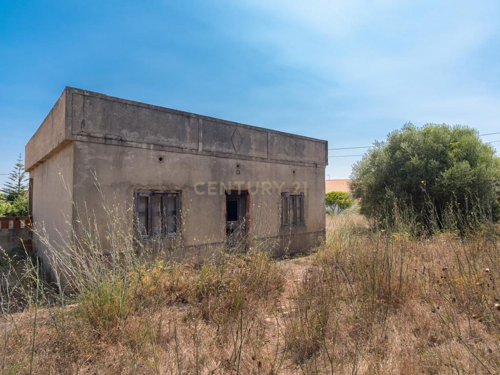 Moradia com terreno rústico em Benafim, para renovar - Image 3