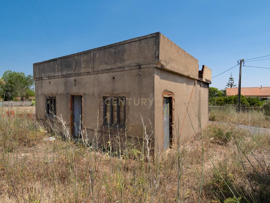 Moradia com terreno rústico em Benafim, para renovar - Image 5
