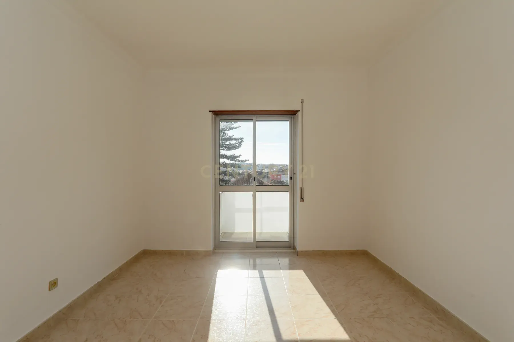 Apartamento T3 em prédio com elevador - Image 28