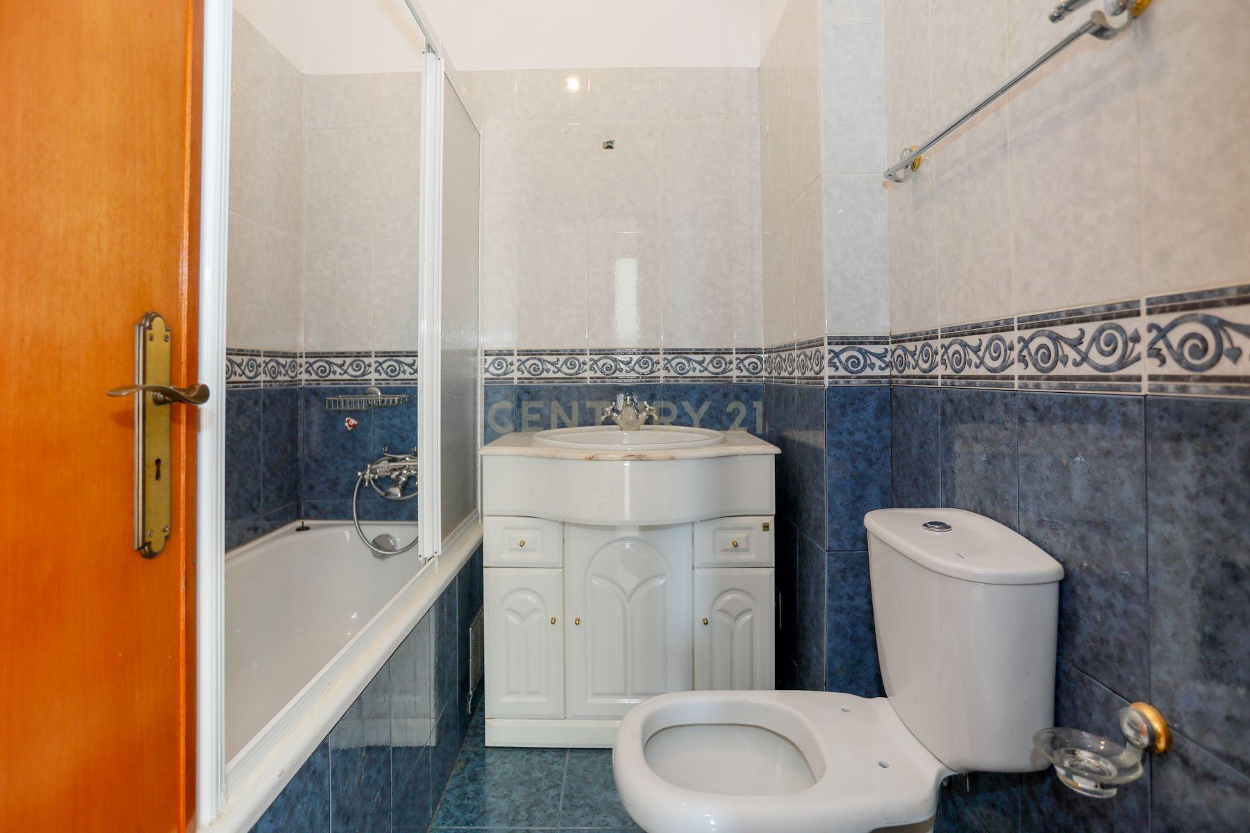 Apartamento T3 em prédio com elevador - Image 31