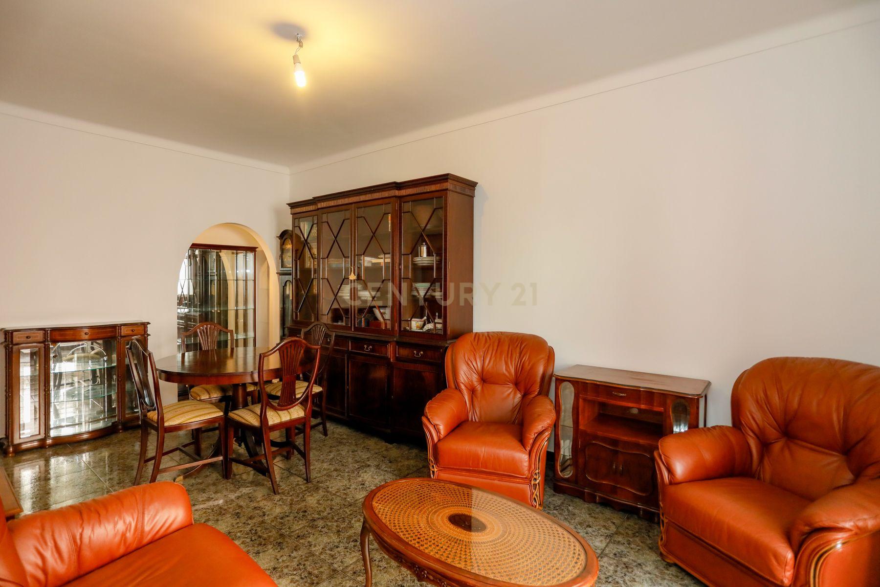 Apartamento T3 em prédio com elevador - Image 15