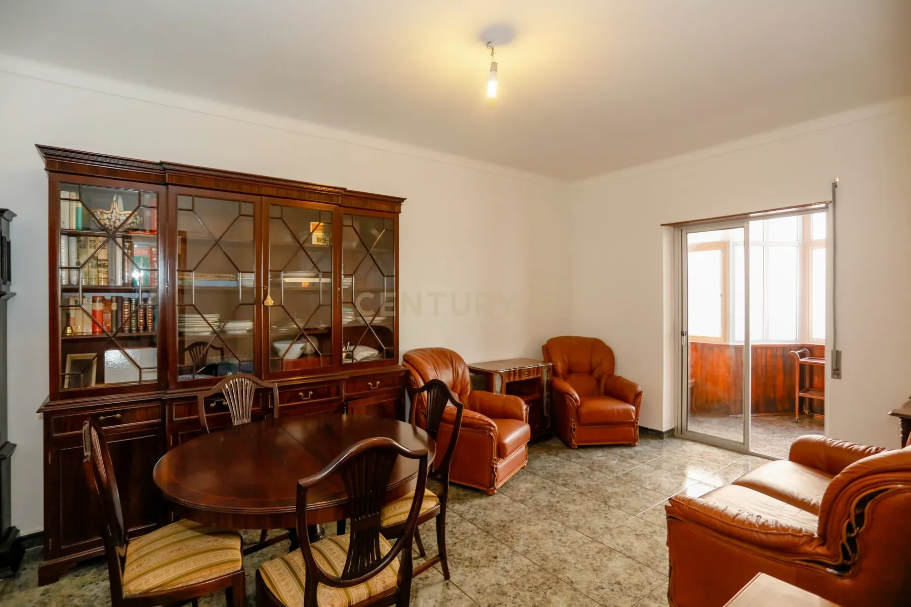 Apartamento T3 em prédio com elevador - Image 3