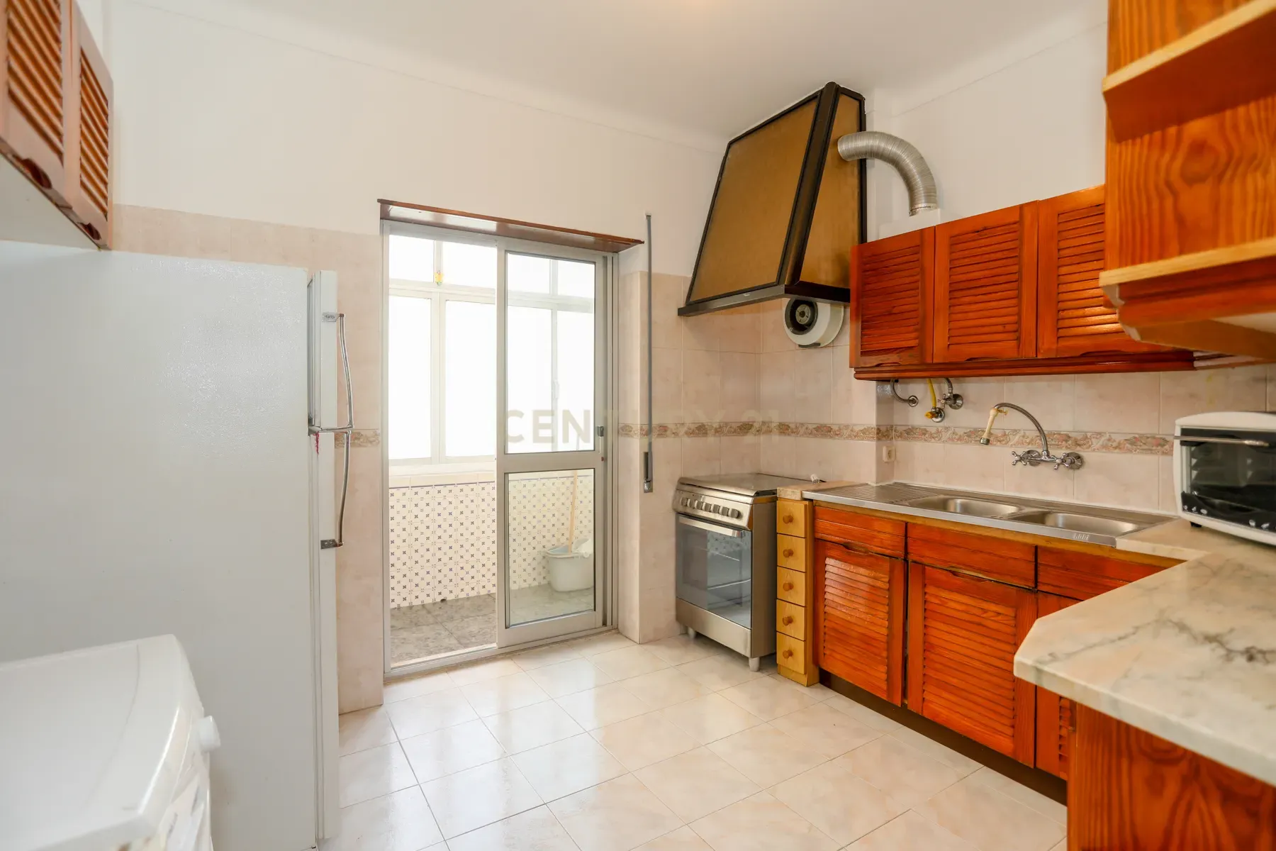 Apartamento T3 em prédio com elevador - Image 4