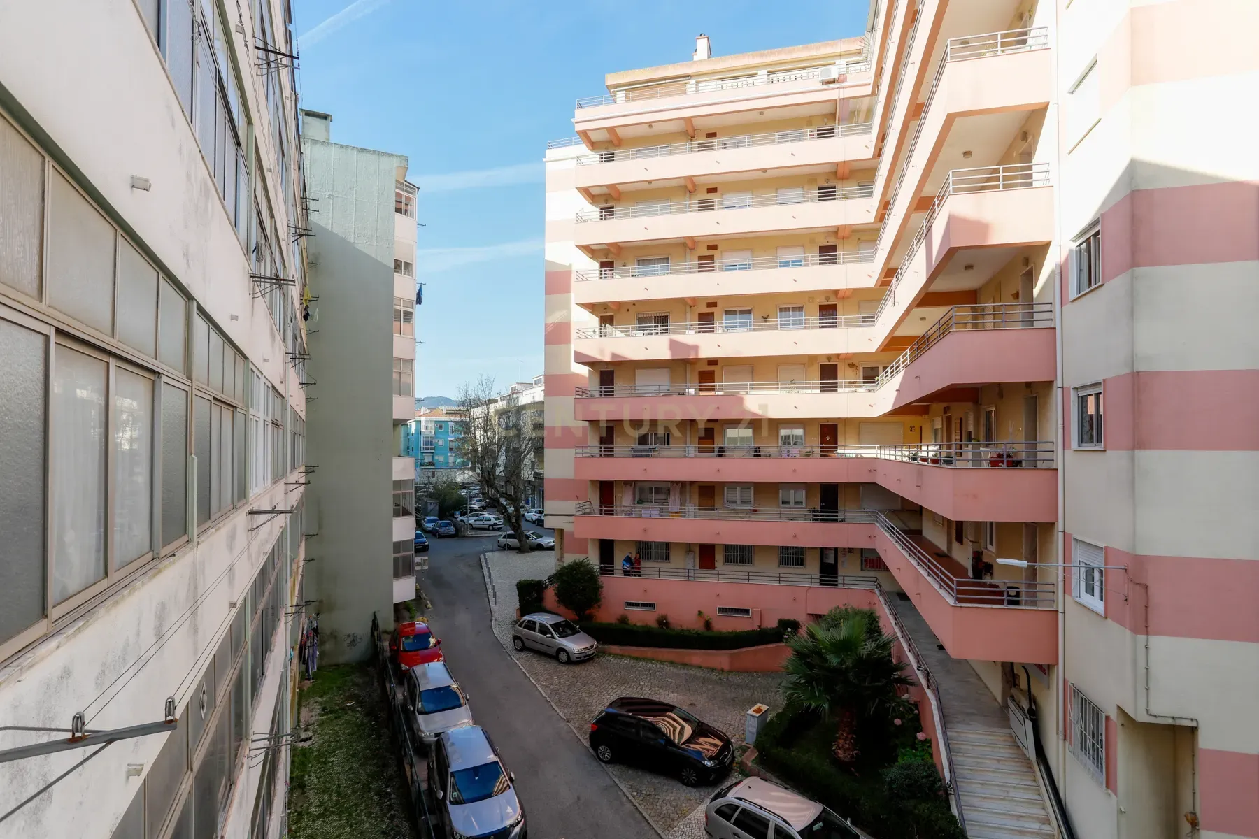 Apartamento T3 em prédio com elevador - Image 12