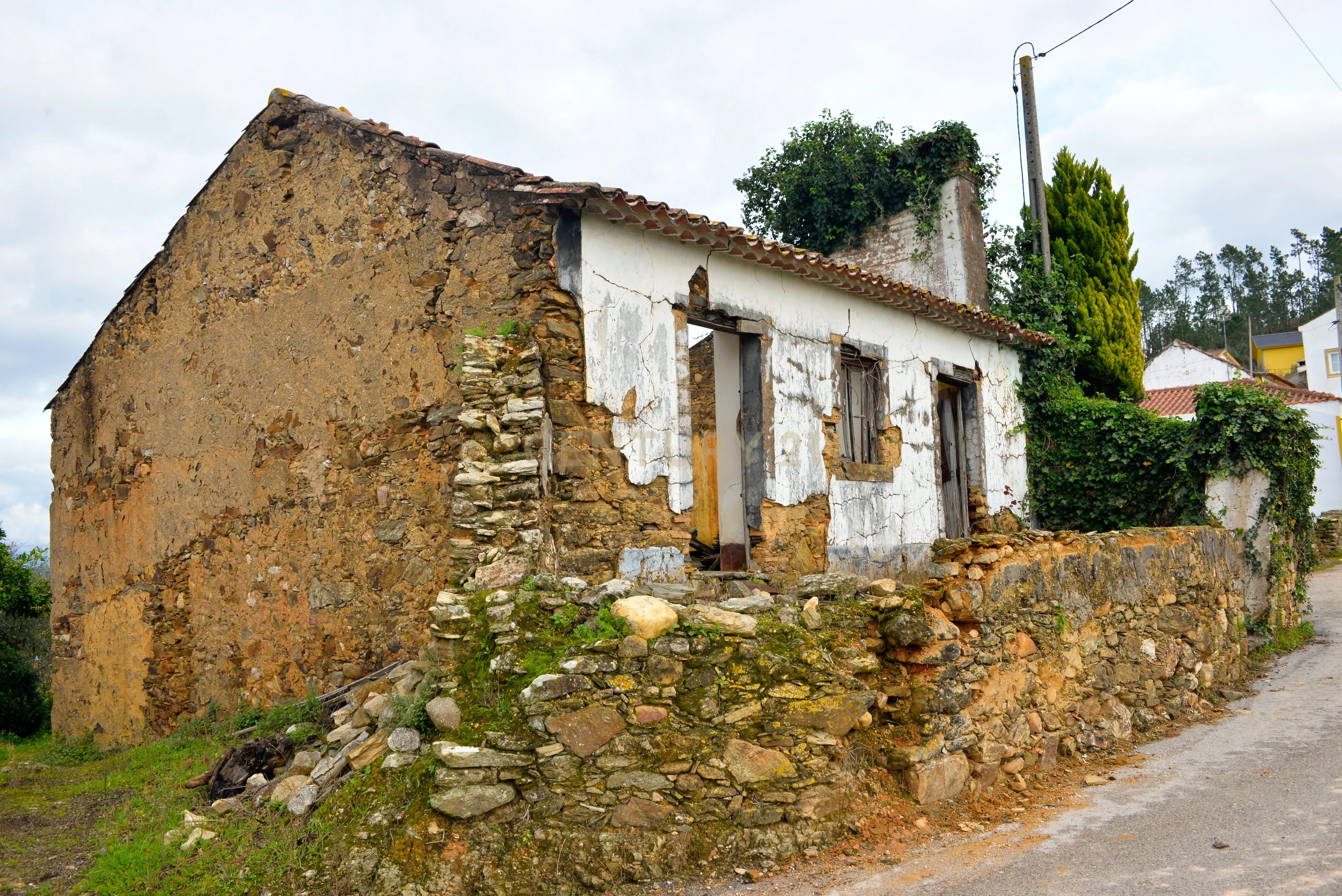 Magníficos terrenos com vista para o Rio Zêzere e a Albufeira de Castelo de Bode - DESCIDA DE PREÇO - Image 12