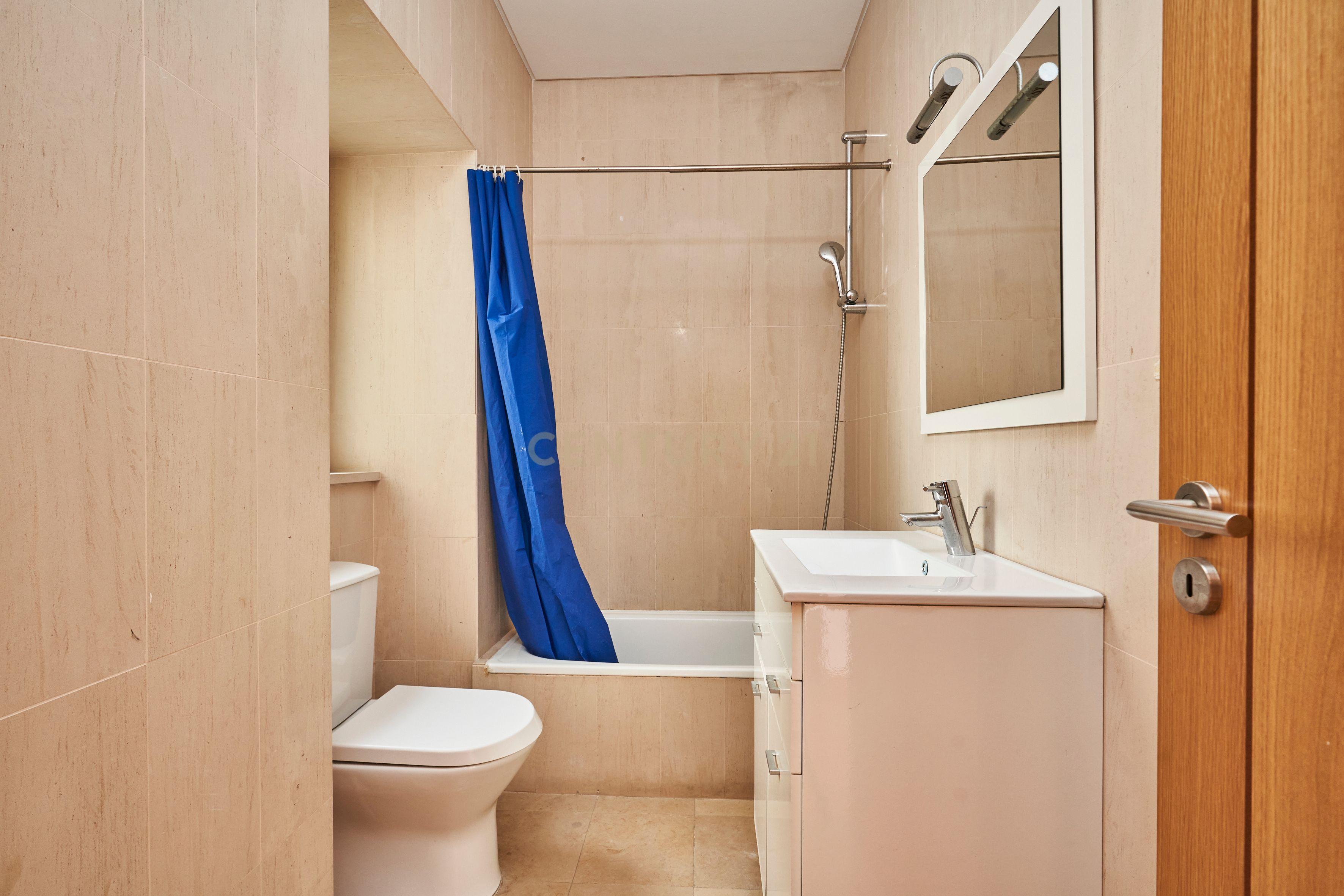 ESPAÇOSO APARTAMENTO T3 EM FRENTE A AV. ALMIRANTE REIS - Image 10