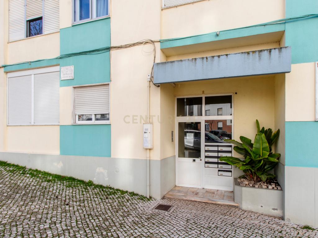Apartamento T3 com garagem no Feijó - Image 30