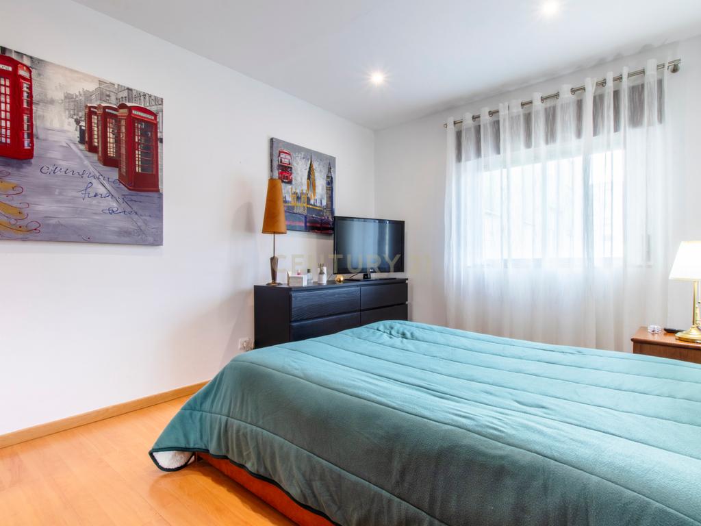 Apartamento T3 com garagem no Feijó - Image 5