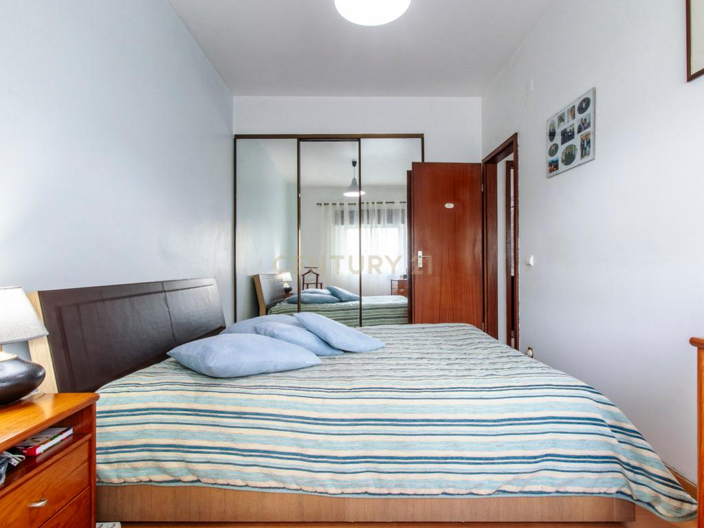 Apartamento T3 com garagem no Feijó - Image 3