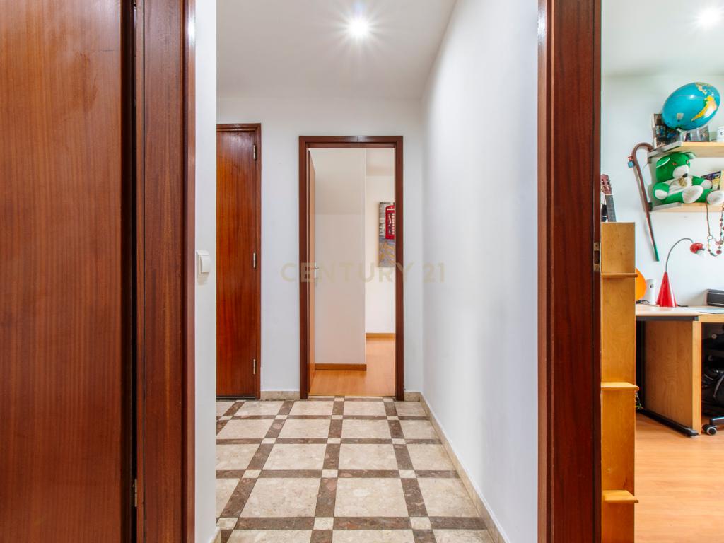 Apartamento T3 com garagem no Feijó - Image 21