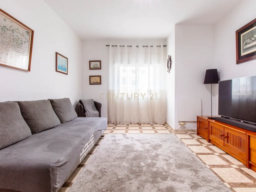 Apartamento T3 com garagem no Feijó - Image 16